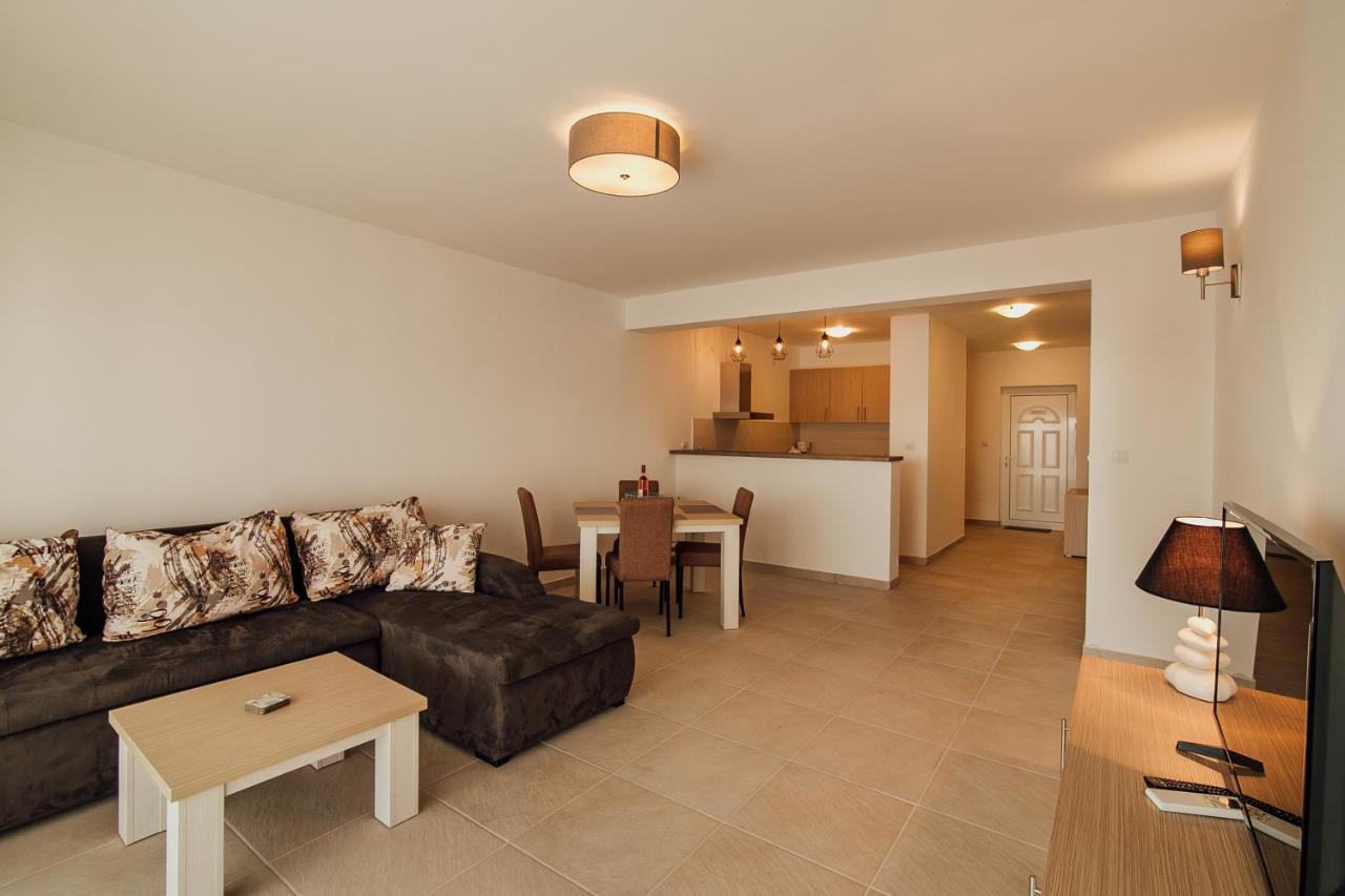 Vista Residence ヘルツェグ・ノヴィ エクステリア 写真