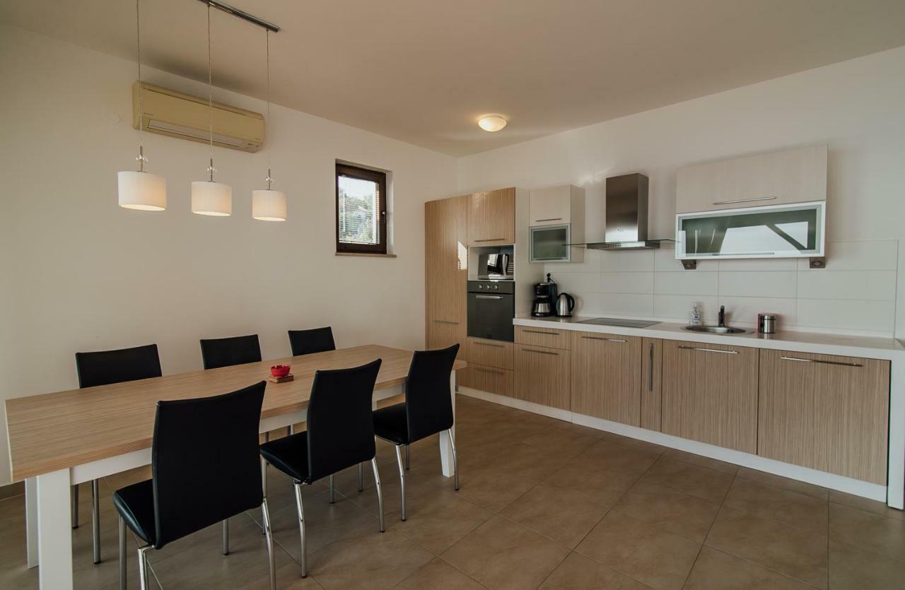 Vista Residence ヘルツェグ・ノヴィ エクステリア 写真