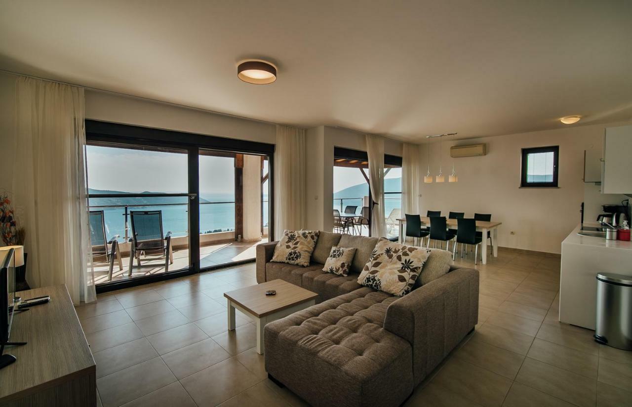 Vista Residence ヘルツェグ・ノヴィ エクステリア 写真