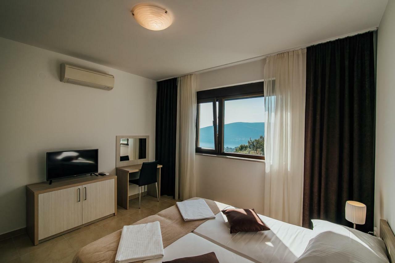 Vista Residence ヘルツェグ・ノヴィ エクステリア 写真